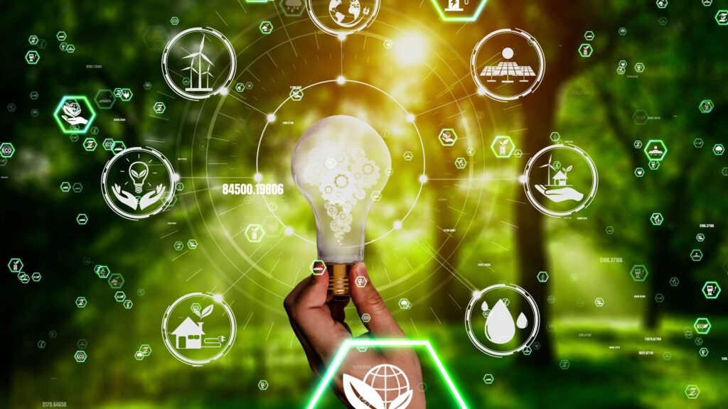Mano che tiene una lampadina nella natura, simbolo di consulenza energetica